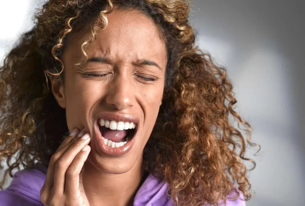 When to See a Dentist for Persistent Tooth Pain and Sensitivity Reading